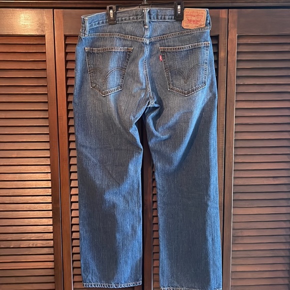 Levi Jeans - Picture 2 of 4